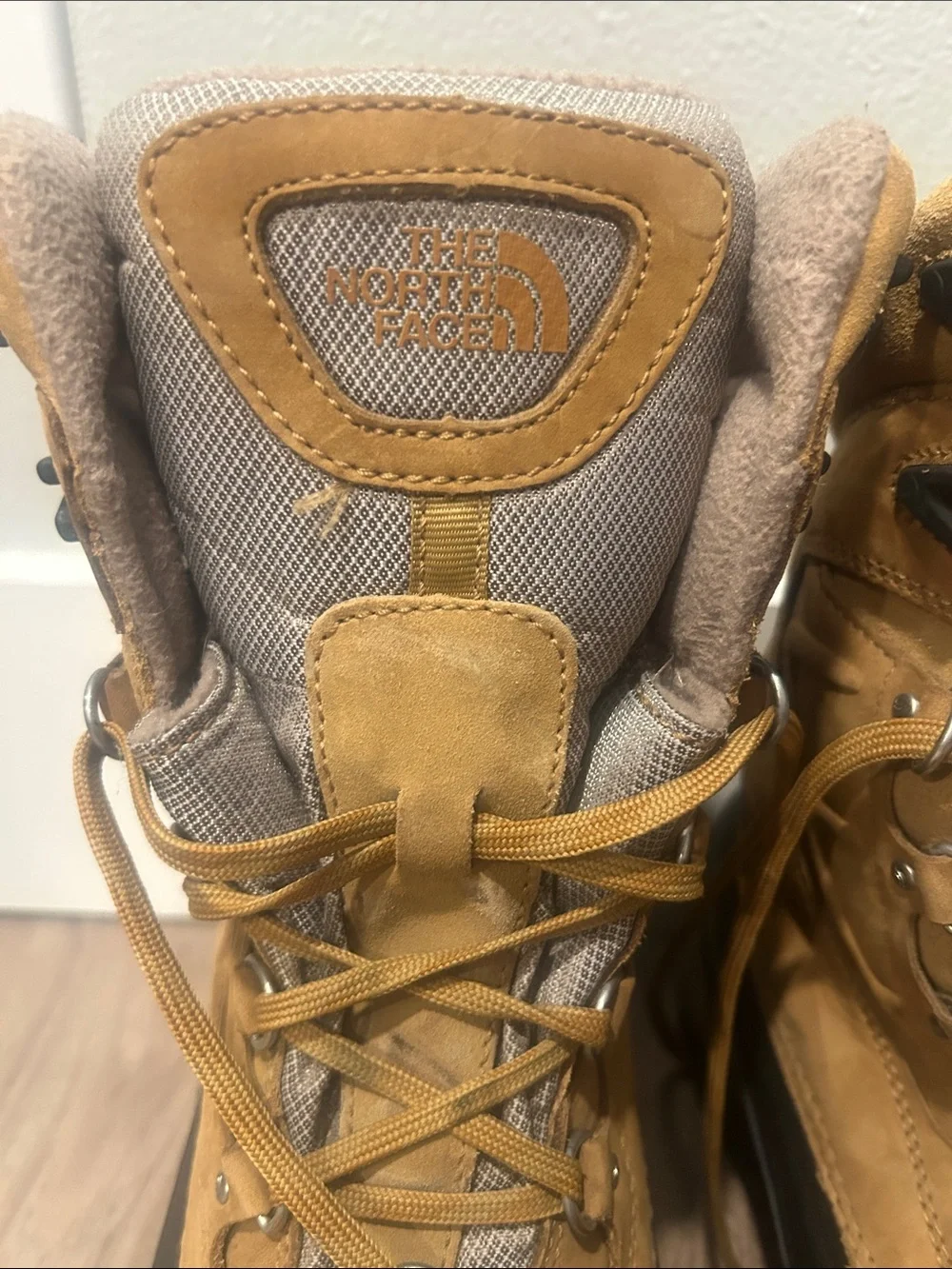 The North Face Tan and Black Insulated Lace-Up Winter Boots (11.5)